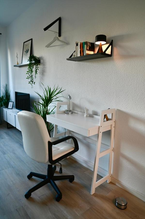 Modernes Apt Mit Direkter Anbindung Zur City Und Messe Hannover Exterior photo